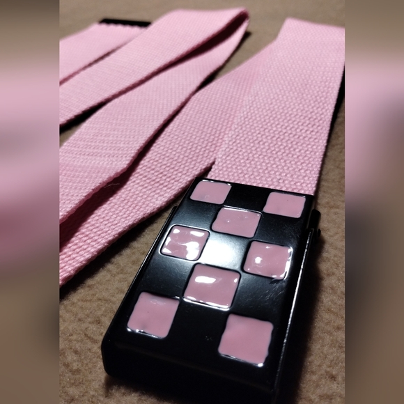 Pink Checkered Belt - Picture 2 of 4